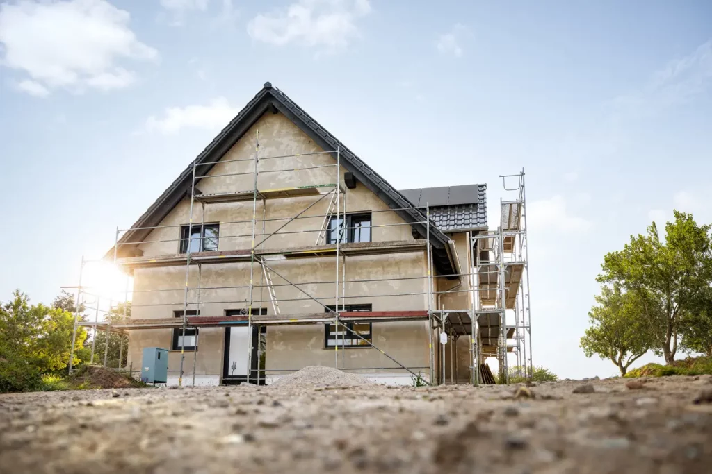 Haus mit Gerüst